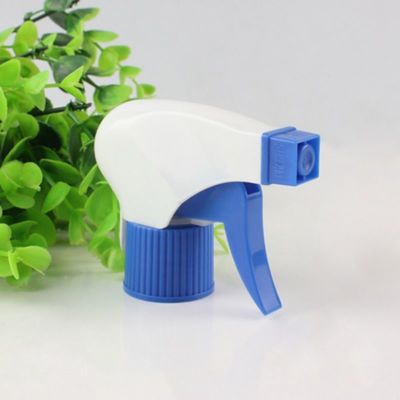Spruzzatore a grilletto in plastica 28/410 con ugello regolabile a getto e nebbia e materiale PP resistente per bottiglie in PET
