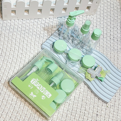 Voguish Design 7 pezzi di plastica da viaggio 50ml Set bottiglia utilizzato per il pacchetto di cura personale