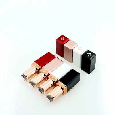 Tubo di rossetto vuoto in plastica a forma quadrata 5G con quattro foglie di trifoglio stampate sul tappo