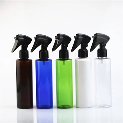 Vari colori Bottiglia di plastica da 50 ml utilizzata per mini spruzzatore di trigger Accetto personalizzato