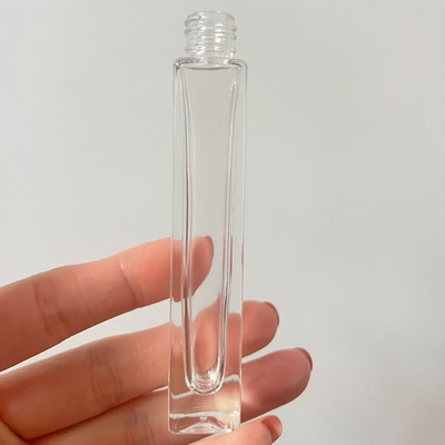 Bottiglia di profumo rotonda in vetro da 10 ml personalizzata con spruzzatore e tappo