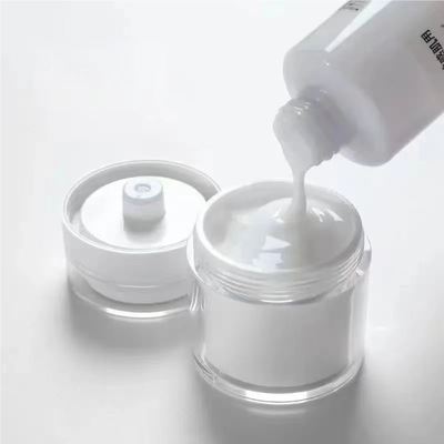 Vaso Airless per imballaggio vuoto con spalla argentata per l'evacuazione del prodotto al 100% in crema viso e crema contorno occhi
