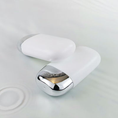 Bottiglia di crema solare PP in plastica all'ingrosso con tappo a doppia conchiglia in argento in dimensioni da 30 g e 50 g