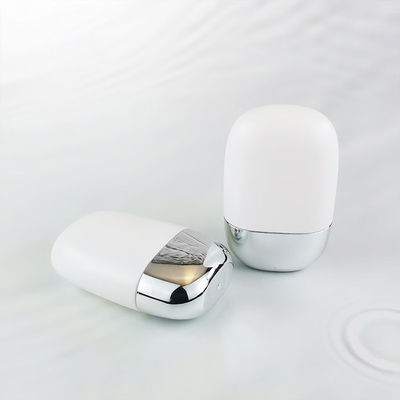 Bottiglia di crema solare PP in plastica all'ingrosso con tappo a doppia conchiglia in argento in dimensioni da 30 g e 50 g
