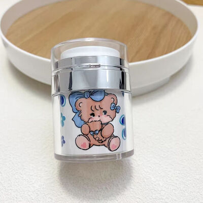 Flacone con pompa airless ricaricabile dal design personalizzabile nelle dimensioni 15/30/50/100 ml per cura della pelle e cosmetici