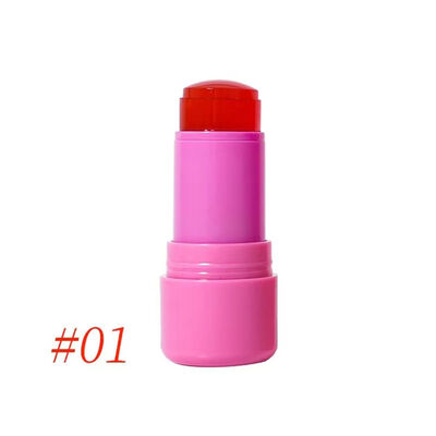 Disegno elegante 5 ml tubo lucente per labbra con colori personalizzati per un'applicazione precisa